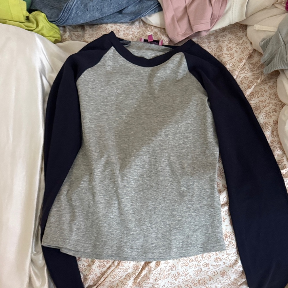Edikted Gray and Black Long Sleeve Tee
